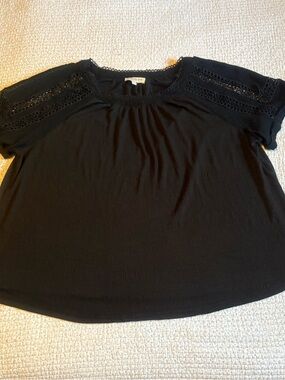 Skies are Blue Curvy Black Blouse